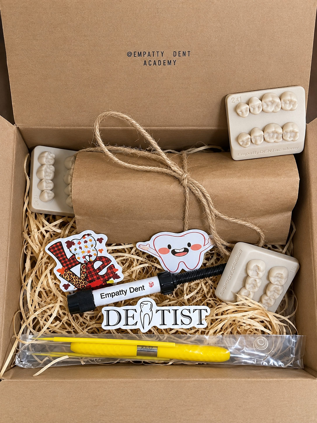 Kit complet pentru restaurări dentare în cutie